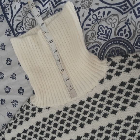 Ann Taylor Petite Sz SP Turtleneck Wool Blend Sweater - Picture 10 of 15